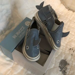 Robeez Shark Crib Shoes 6-12 months